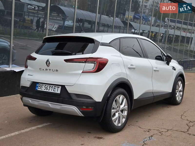 Внедорожник / Кроссовер Renault Captur 2021 в Киеве