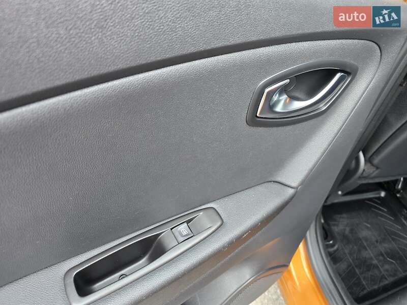 Внедорожник / Кроссовер Renault Captur 2017 в Хмельницком фото 55 Внедорожник / Кроссовер Renault Captur 2017 в Хмельницком