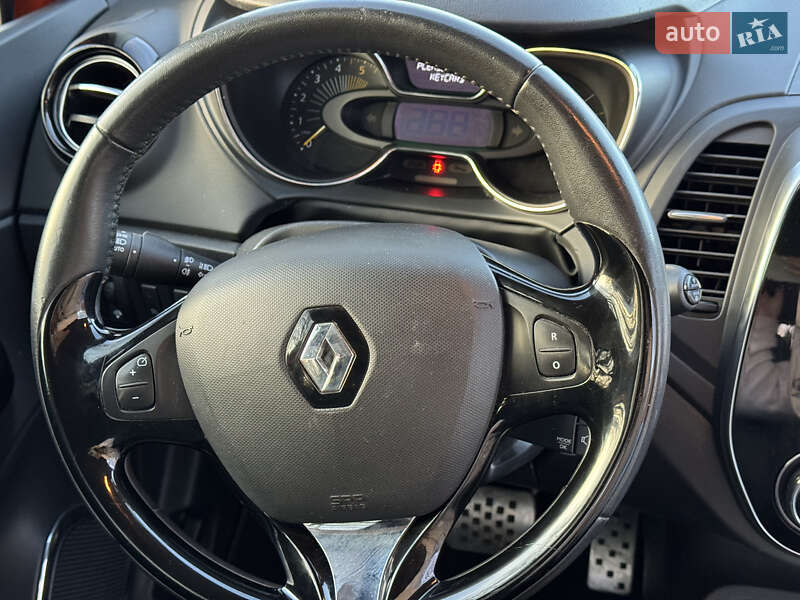 Позашляховик / Кросовер Renault Captur 2015 в Самборі