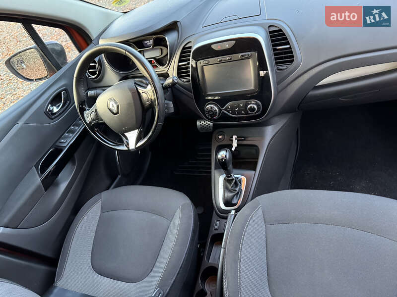 Позашляховик / Кросовер Renault Captur 2015 в Самборі