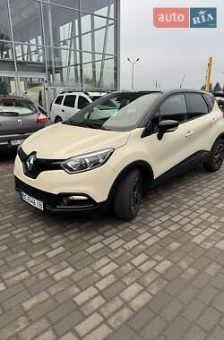 Позашляховик / Кросовер Renault Captur 2016 в Львові