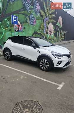 Позашляховик / Кросовер Renault Captur 2023 в Києві