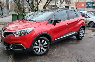Внедорожник / Кроссовер Renault Captur 2016 в Харькове