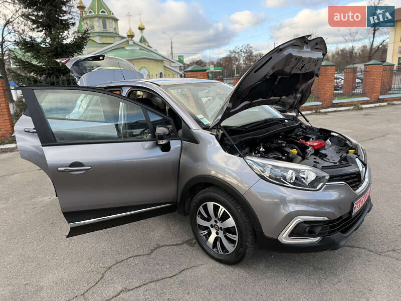 Внедорожник / Кроссовер Renault Captur 2020 в Днепре