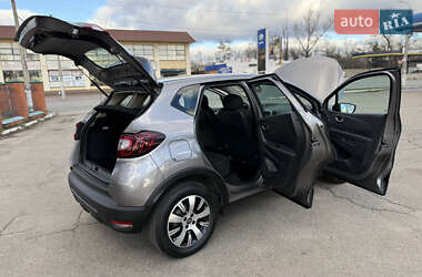 Внедорожник / Кроссовер Renault Captur 2020 в Днепре