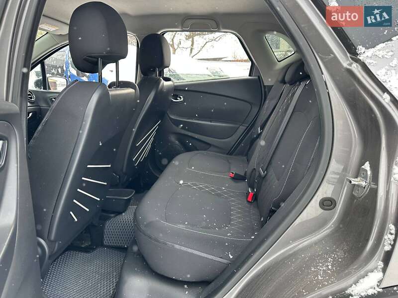 Позашляховик / Кросовер Renault Captur 2016 в Києві фото 10 Позашляховик / Кросовер Renault Captur 2016 в Києві