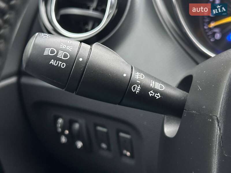 Позашляховик / Кросовер Renault Captur 2016 в Києві фото 23 Позашляховик / Кросовер Renault Captur 2016 в Києві