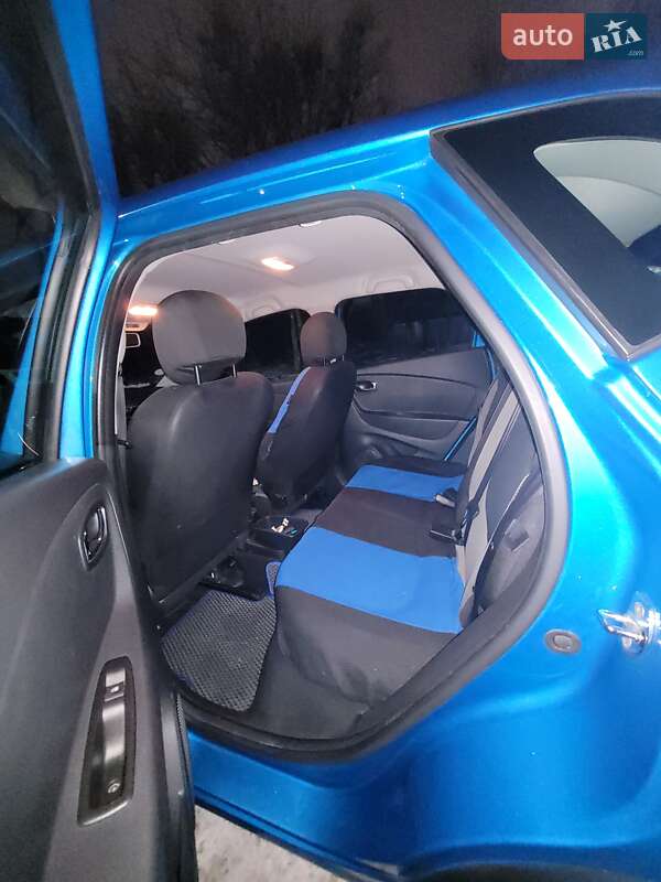 Позашляховик / Кросовер Renault Captur 2017 в Львові