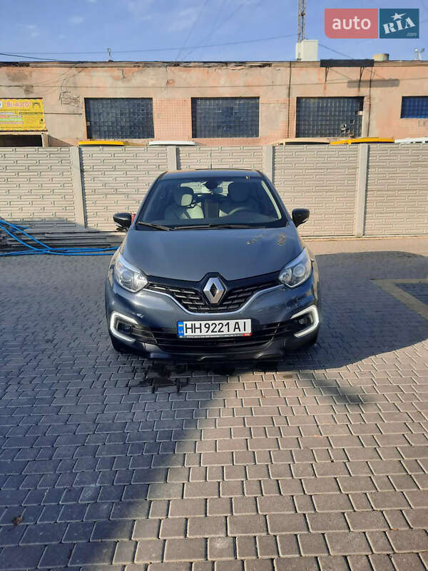 Внедорожник / Кроссовер Renault Captur 2019 в Одессе