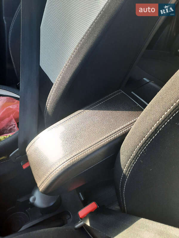 Внедорожник / Кроссовер Renault Captur 2019 в Одессе