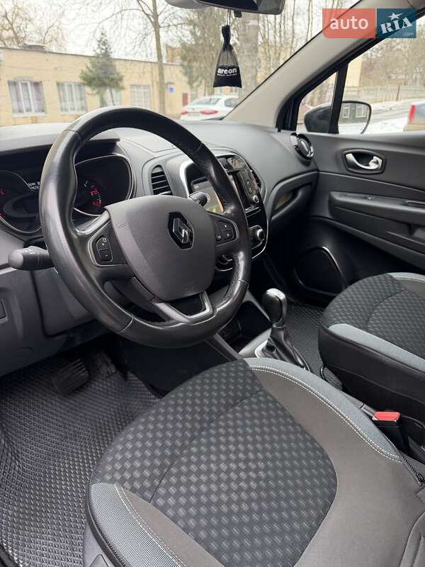 Позашляховик / Кросовер Renault Captur 2019 в Хмельницькому