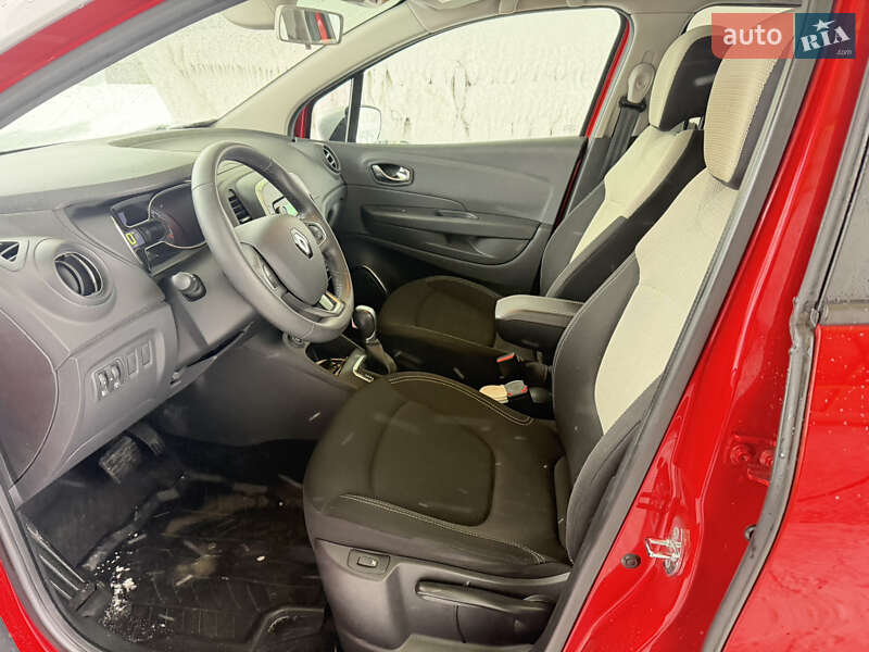 Внедорожник / Кроссовер Renault Captur 2017 в Чернигове