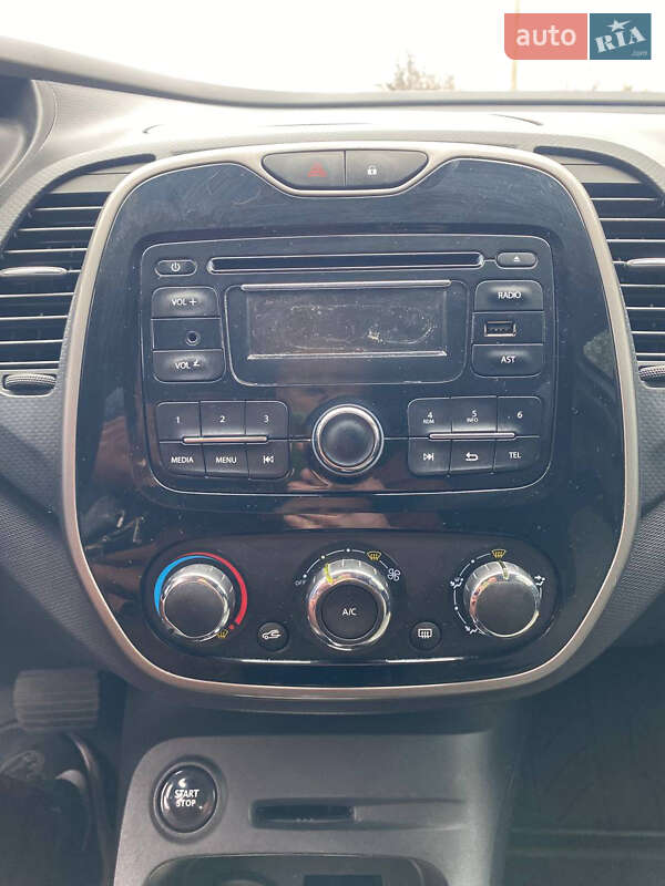 Внедорожник / Кроссовер Renault Captur 2015 в Великодолинском