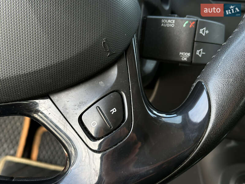 Позашляховик / Кросовер Renault Captur 2015 в Харкові