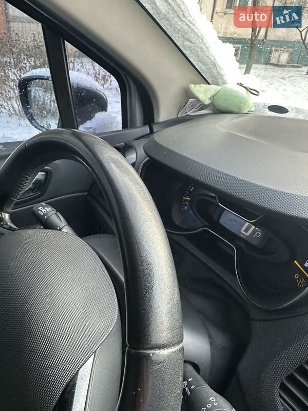 Внедорожник / Кроссовер Renault Captur 2014 в Сумах