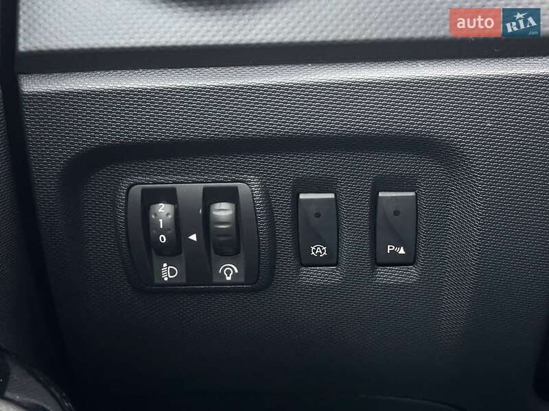 Позашляховик / Кросовер Renault Captur 2016 в Києві