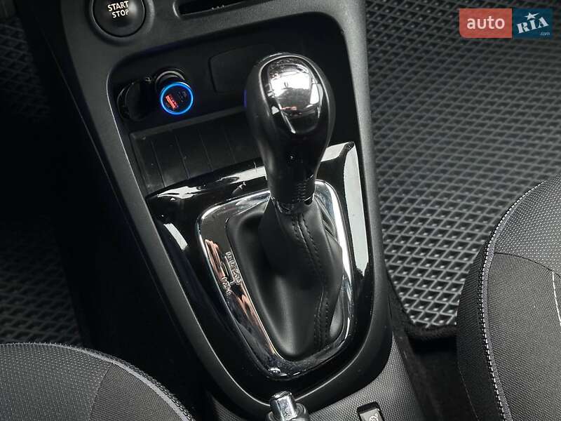 Позашляховик / Кросовер Renault Captur 2016 в Києві