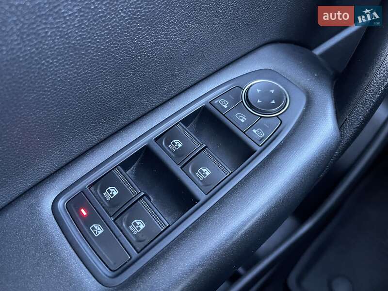 Позашляховик / Кросовер Renault Captur 2021 в Миколаєві