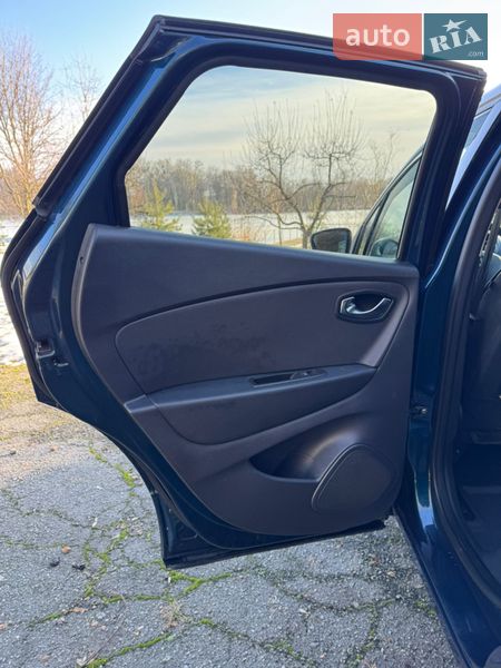 Позашляховик / Кросовер Renault Captur 2018 в Хмельницькому