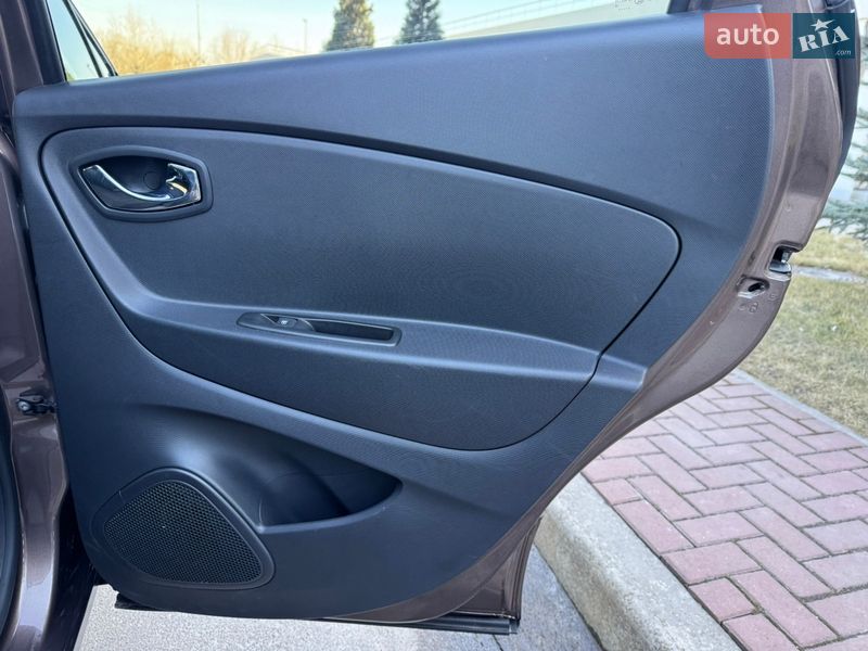 Позашляховик / Кросовер Renault Captur 2015 в Києві