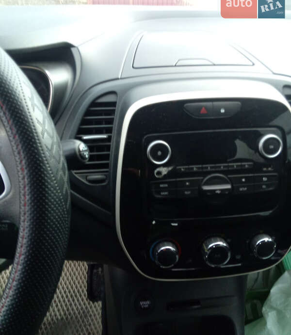 Позашляховик / Кросовер Renault Captur 2019 в Києві