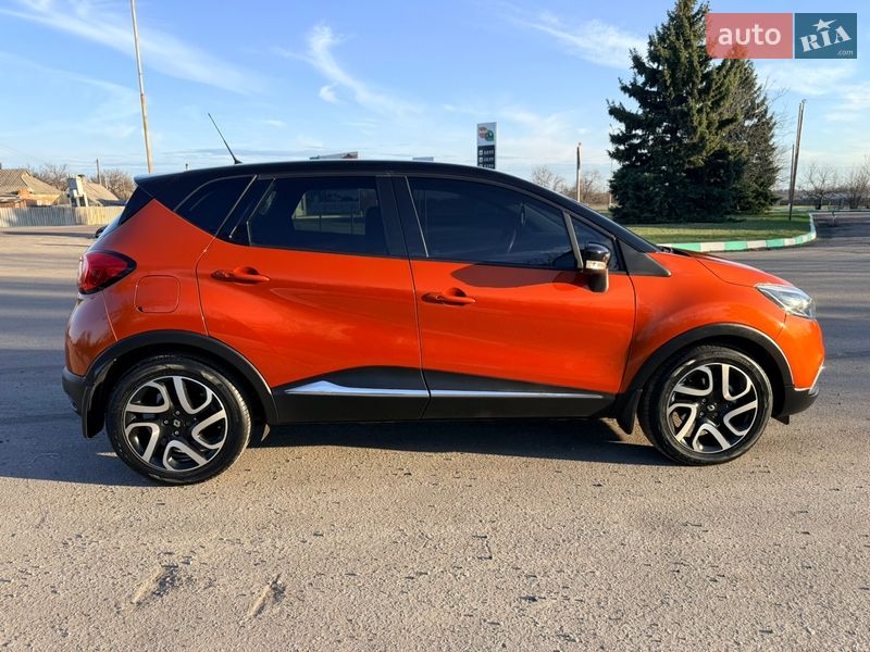 Внедорожник / Кроссовер Renault Captur 2015 в Краснограде