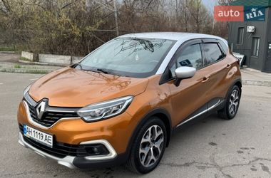 Внедорожник / Кроссовер Renault Captur 2017 в Киеве