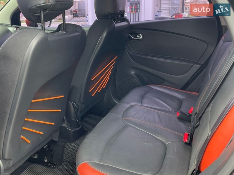 Позашляховик / Кросовер Renault Captur 2015 в Запоріжжі