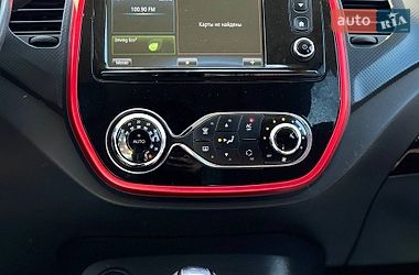 Позашляховик / Кросовер Renault Captur 2015 в Івано-Франківську