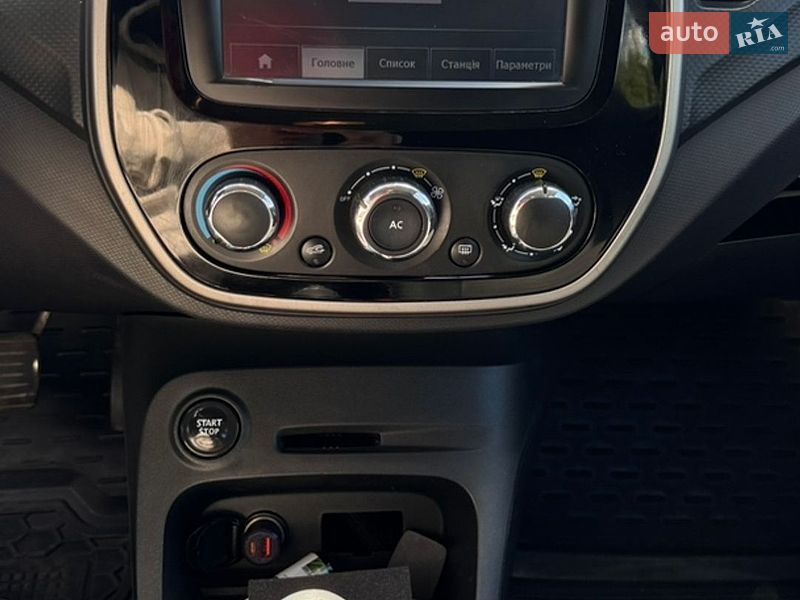 Позашляховик / Кросовер Renault Captur 2014 в Рівному