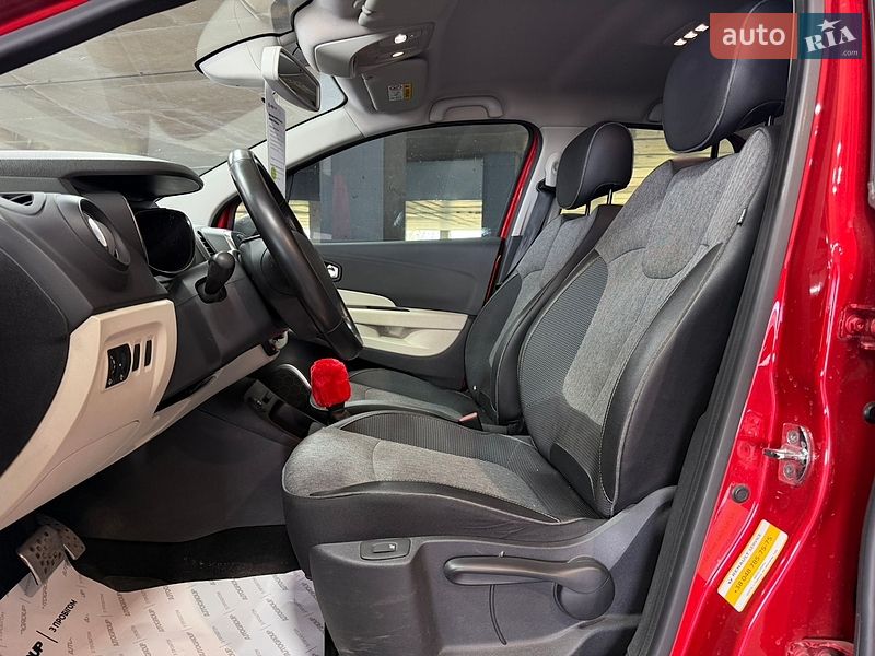 Внедорожник / Кроссовер Renault Captur 2017 в Одессе
