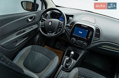 Внедорожник / Кроссовер Renault Captur 2019 в Киеве