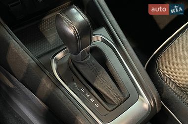 Внедорожник / Кроссовер Renault Captur 2021 в Одессе