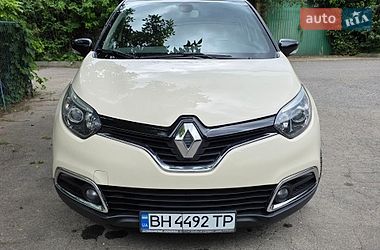 Позашляховик / Кросовер Renault Captur 2016 в Одесі