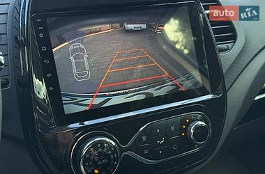 Позашляховик / Кросовер Renault Captur 2014 в Одесі