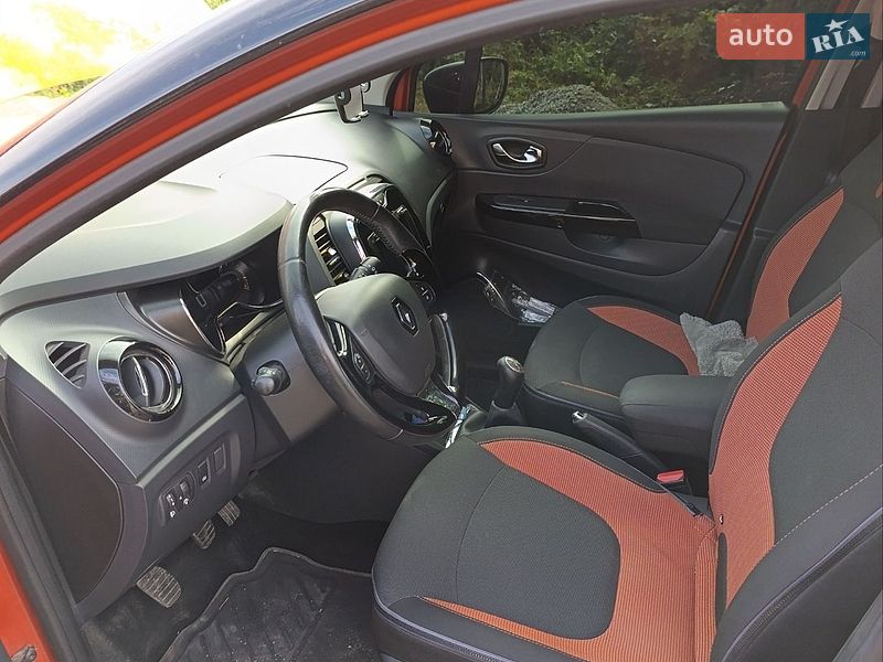 Внедорожник / Кроссовер Renault Captur 2014 в Помошной