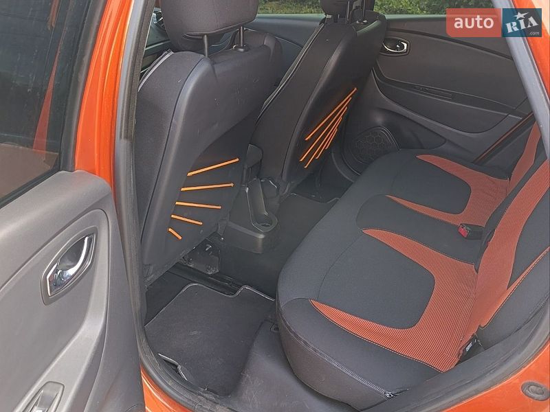 Внедорожник / Кроссовер Renault Captur 2014 в Помошной