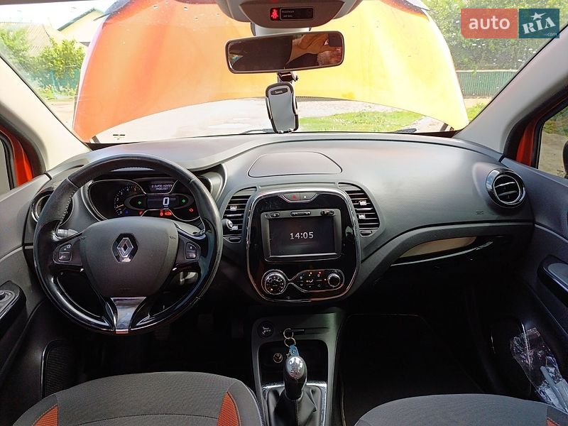 Внедорожник / Кроссовер Renault Captur 2014 в Помошной