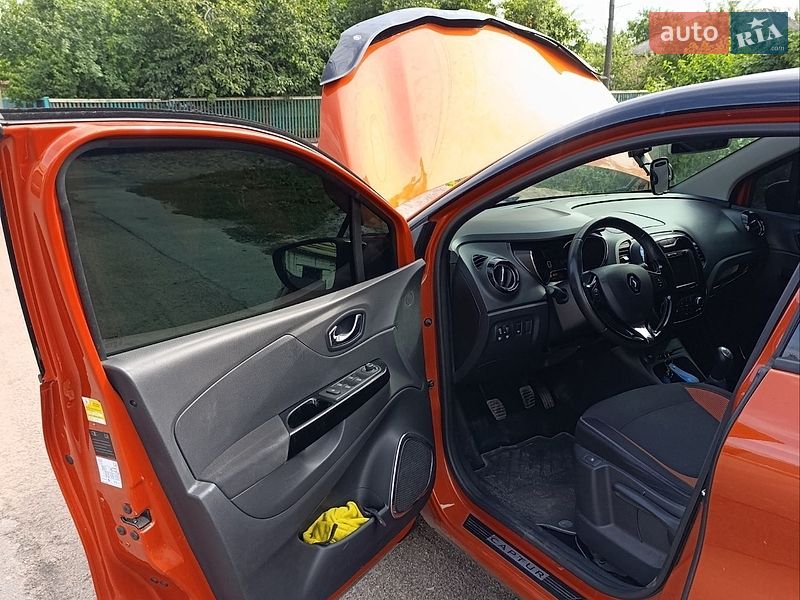 Внедорожник / Кроссовер Renault Captur 2014 в Помошной