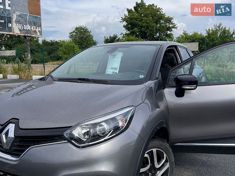 Позашляховик / Кросовер Renault Captur 2016 в Житомирі