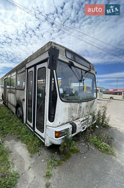 Туристический / Междугородний автобус Renault Carrier 2000 в 