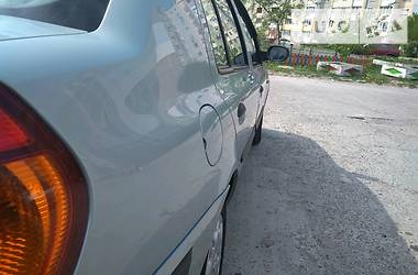 Седан Renault Clio Symbol 2002 в Чернигове