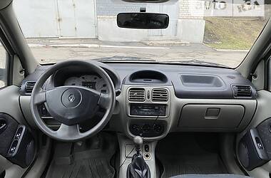 Седан Renault Clio Symbol 2002 в Каменском