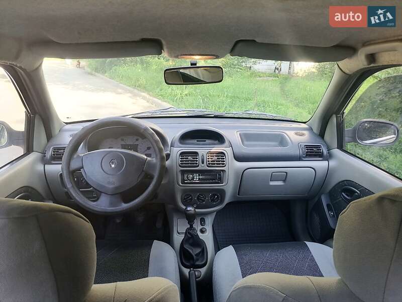 Седан Renault Clio Symbol 2002 в Полтаві