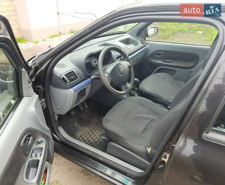 Седан Renault Clio Symbol 2007 в Томаковке