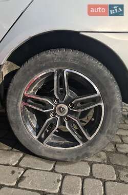 Седан Renault Clio Symbol 2003 в Львове