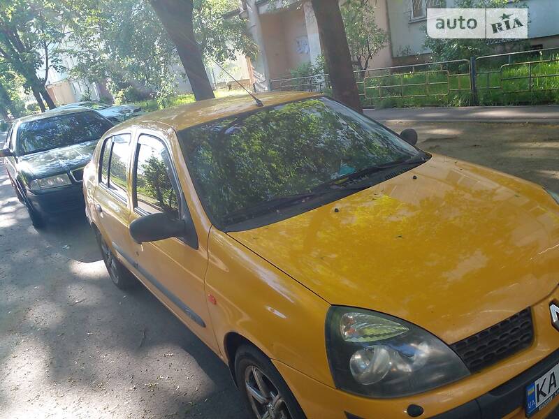 Седан Renault Clio Symbol 2003 в Киеве