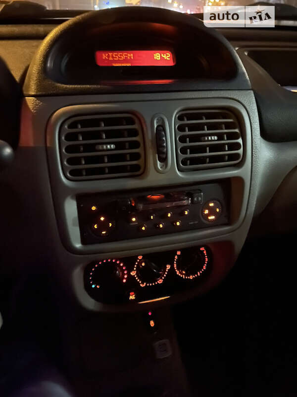 Седан Renault Clio Symbol 2003 в Одессе