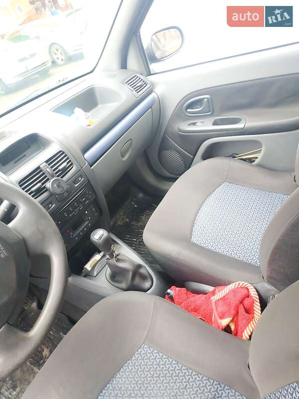 Седан Renault Clio Symbol 2008 в Киеве