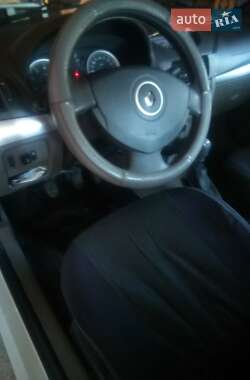 Седан Renault Clio Symbol 2011 в Запоріжжі